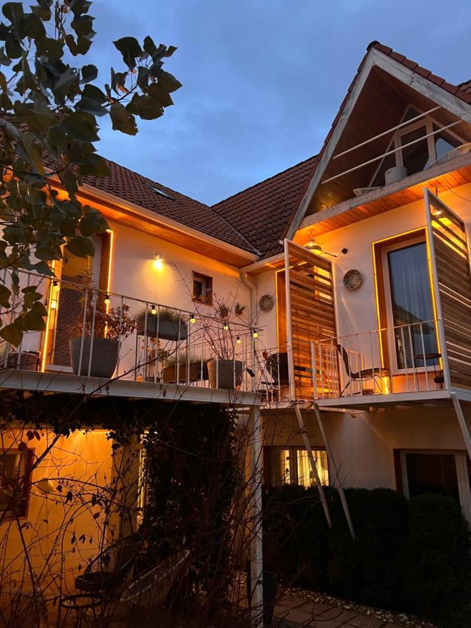 Shard Boutique Hotel-Adult Only Brasov Luaran gambar