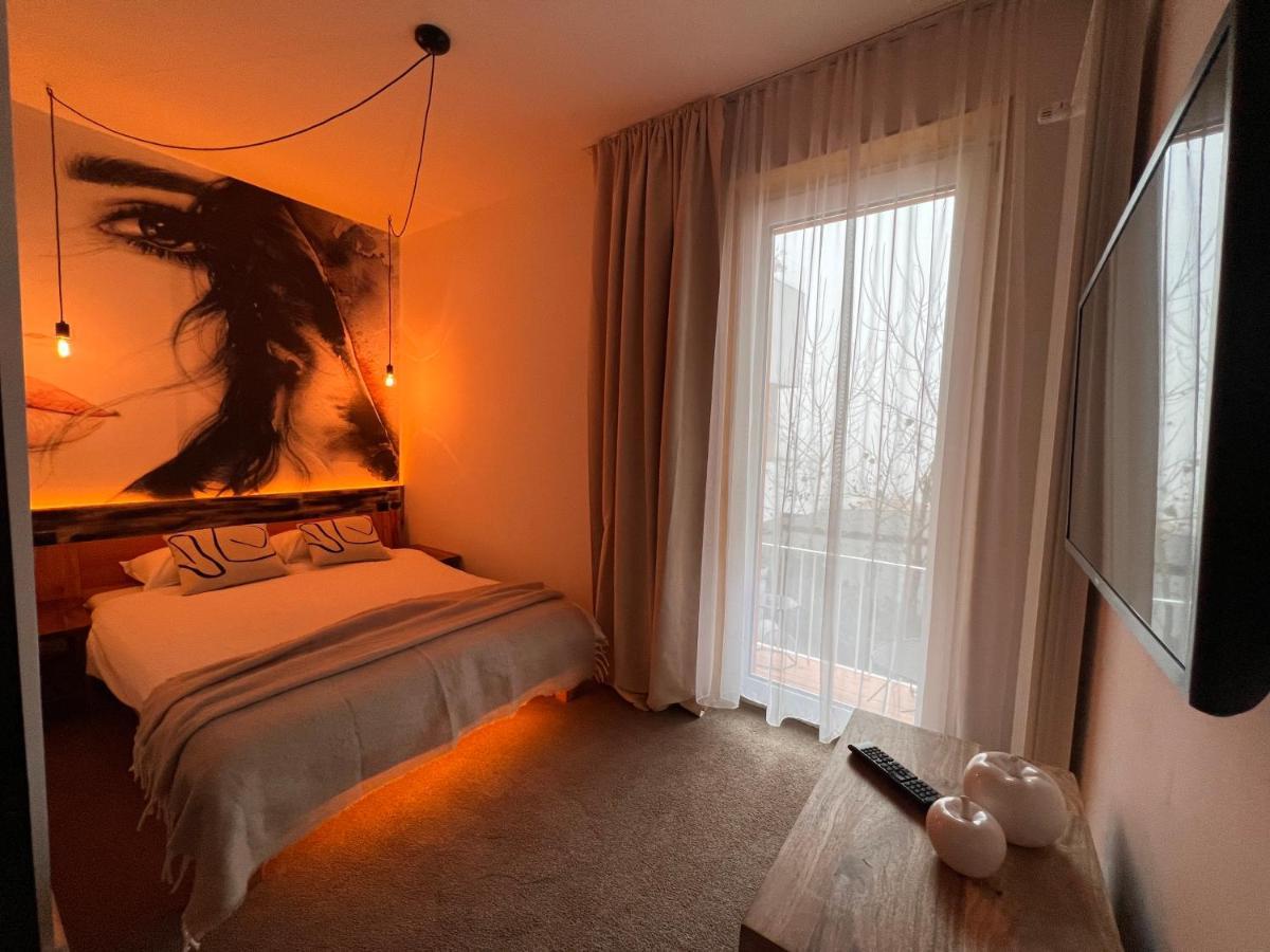 Shard Boutique Hotel-Adult Only Brasov Luaran gambar