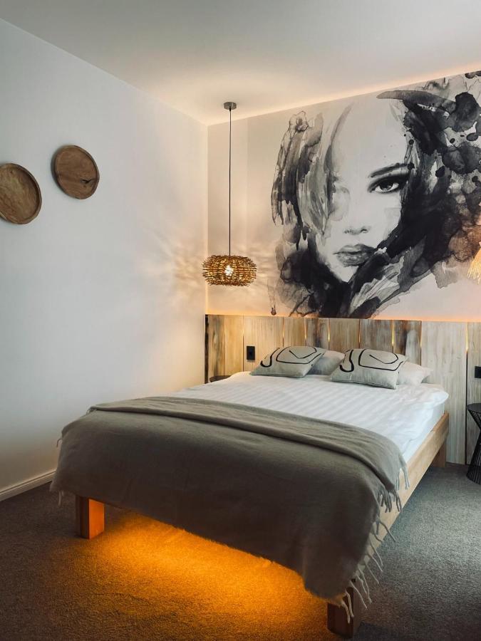 Shard Boutique Hotel-Adult Only Brasov Luaran gambar