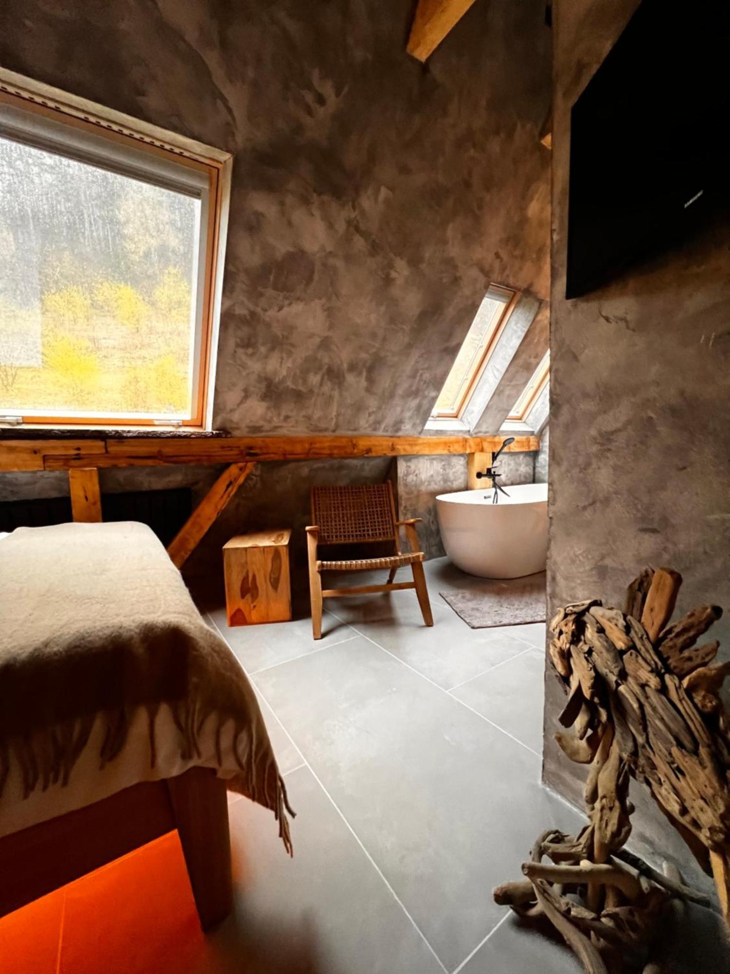 Shard Boutique Hotel-Adult Only Brasov Luaran gambar