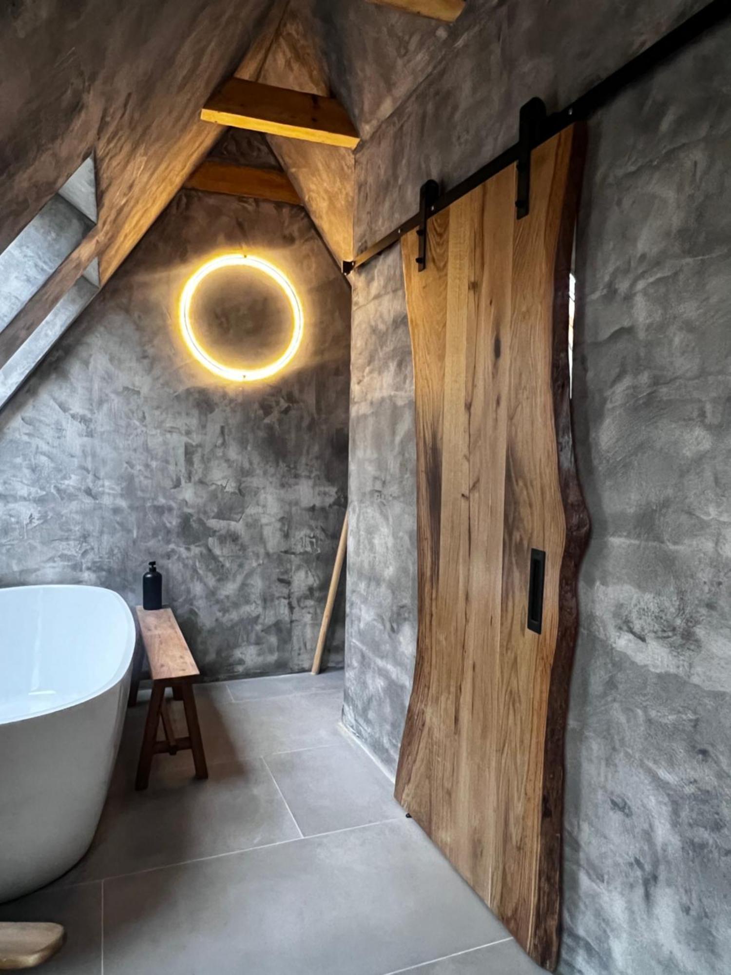 Shard Boutique Hotel-Adult Only Brasov Luaran gambar